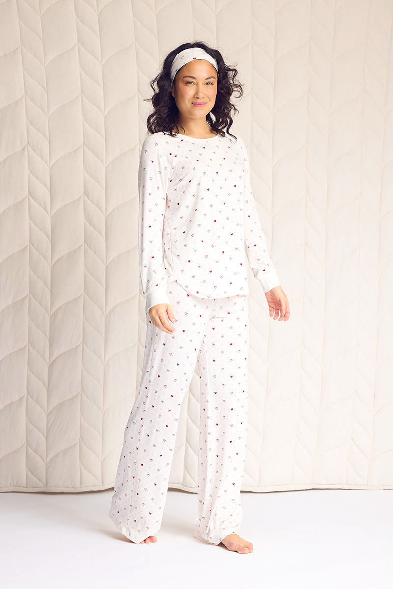 Meriko is 5'9", typically wears a size 6/8 and is wearing a size medium