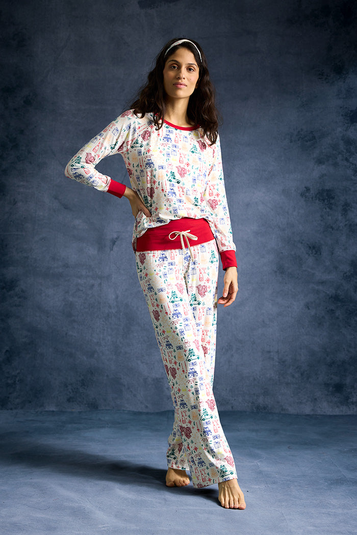 Lynn is 5'8", typically wears a size 2/4 and is wearing a size S