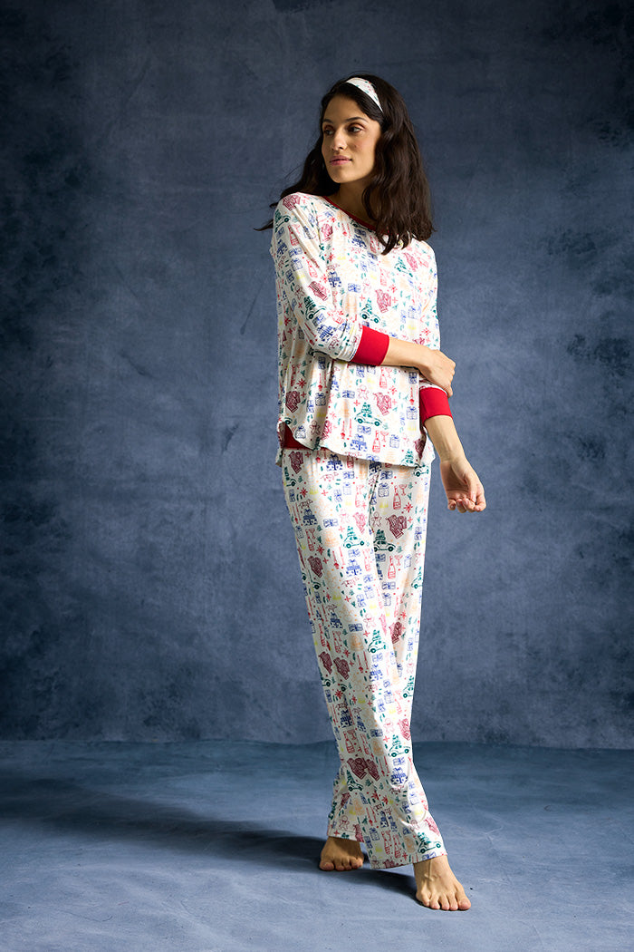 Lynn is 5'8", typically wears a size 2/4 and is wearing a size S