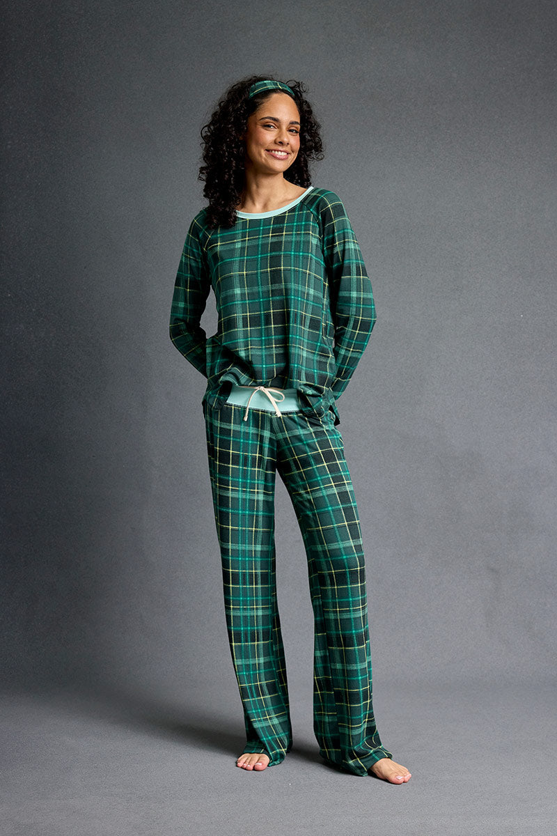 Adia is 5'7", typically wears a size 2 and is wearing a size S