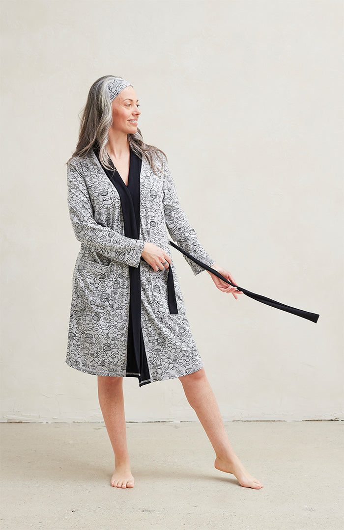 Model wearing size S/M