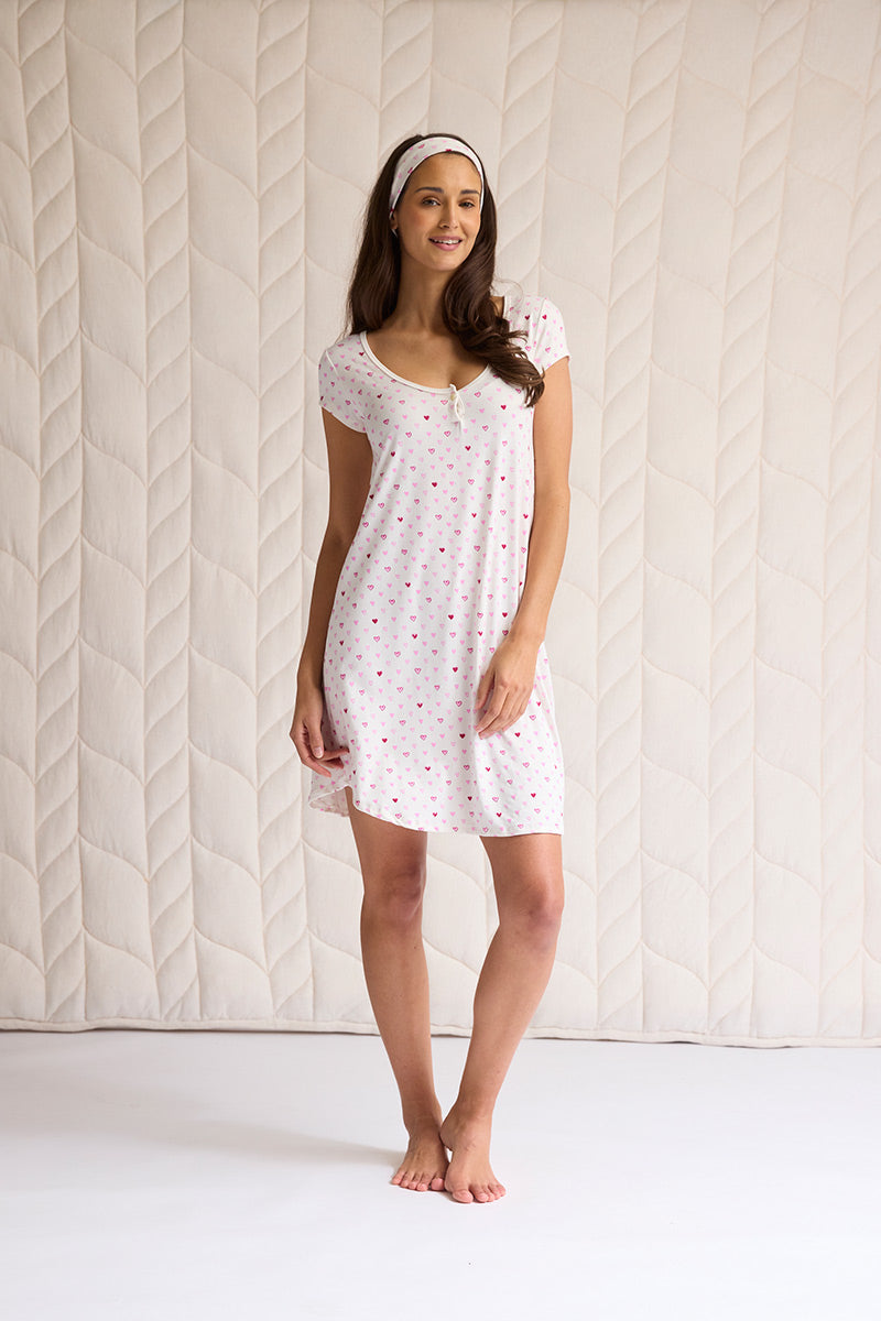 Kristy is 5'10", typically wears a size 4 and is wearing a size small