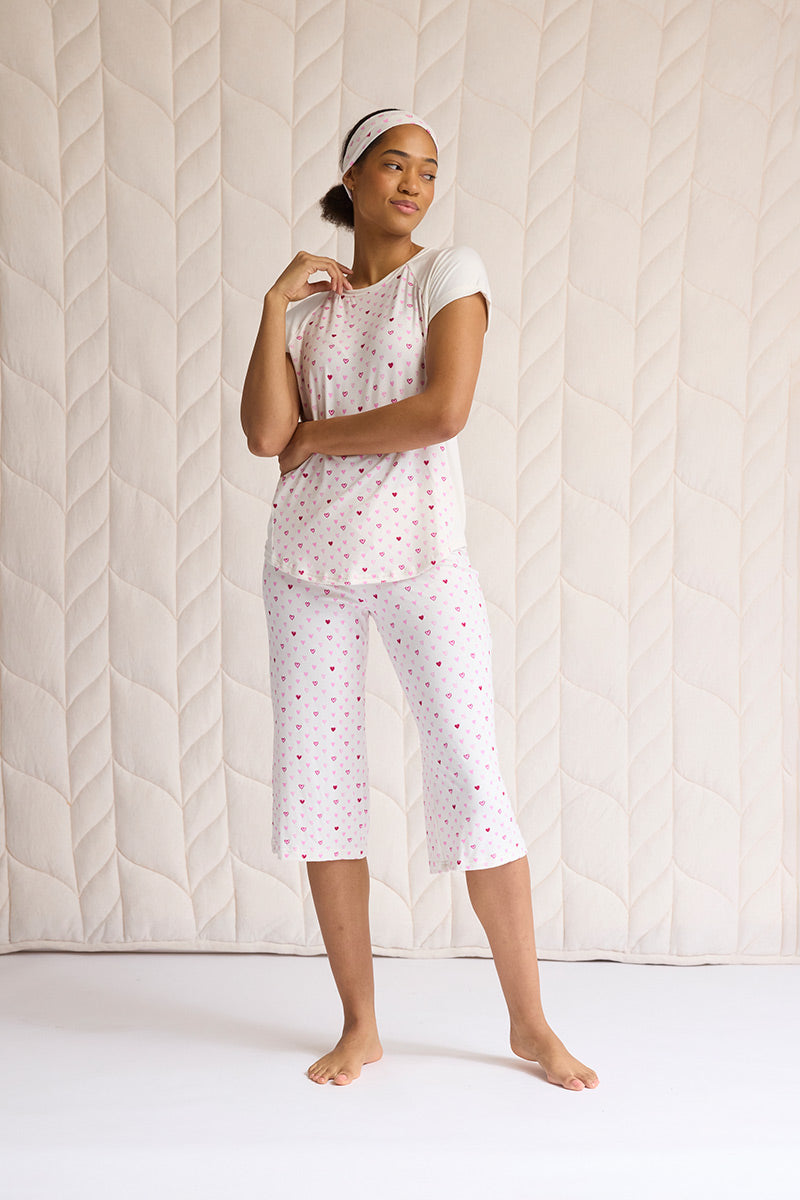 Sam is 5'9", typically wears a size 4 and is wearing a size small