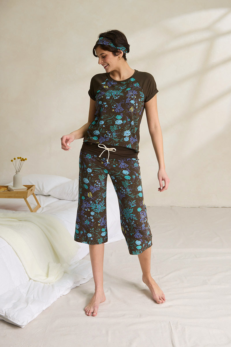 Natasha is 5'11", typically wears a size 4/6 and is wearing a size small