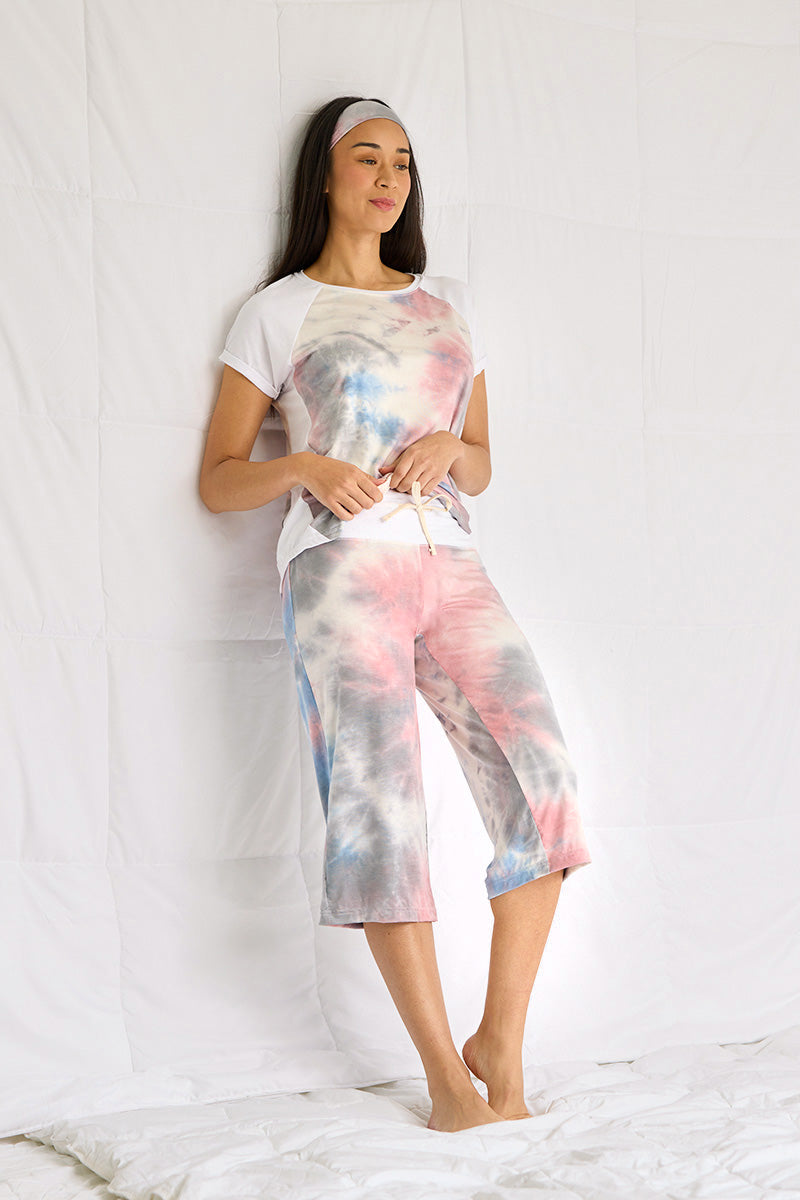 Kimberley is 5'8", typically wears a size 2/4 and is wearing a size small