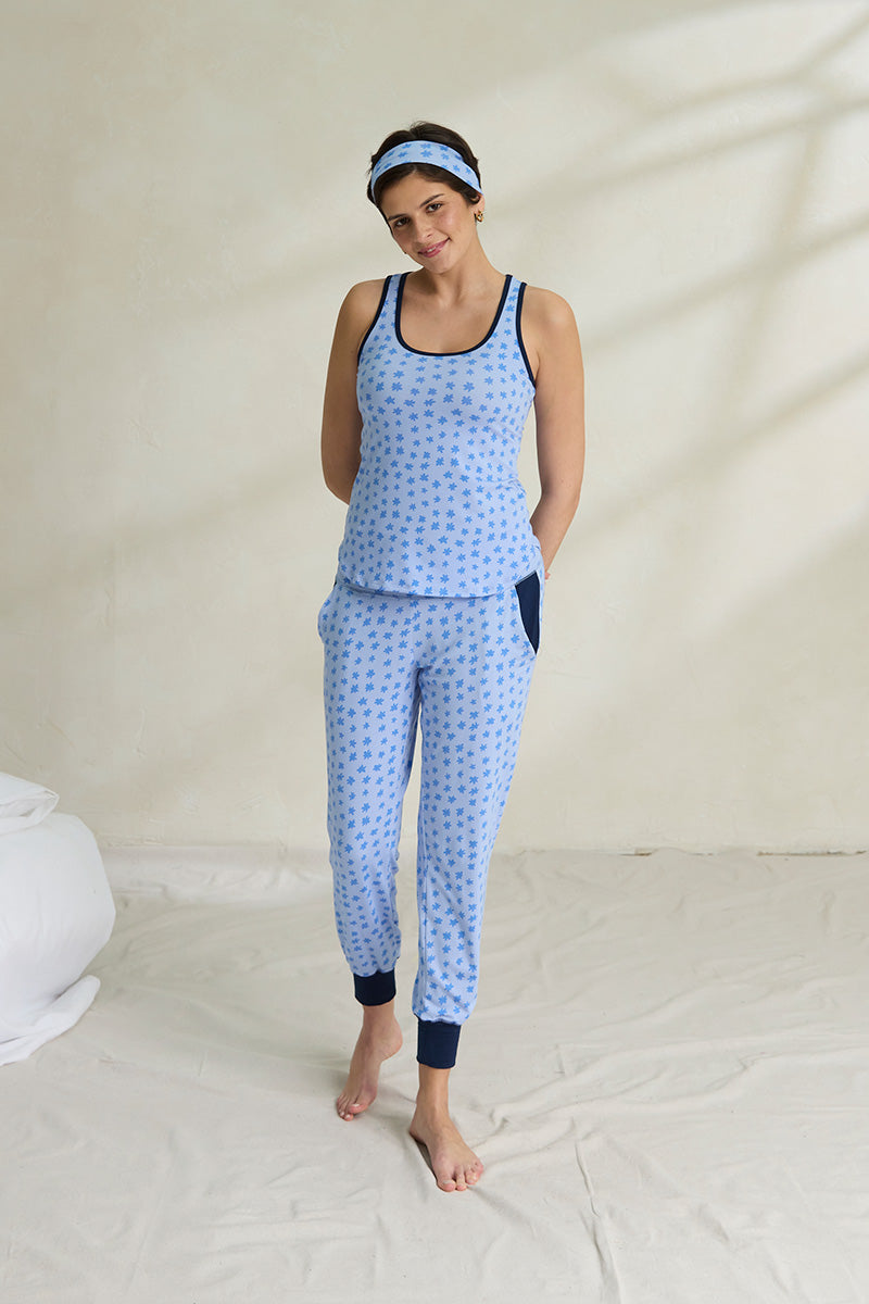 Natasha is 5'11", typically wears a size 4/6 and is wearing a size small