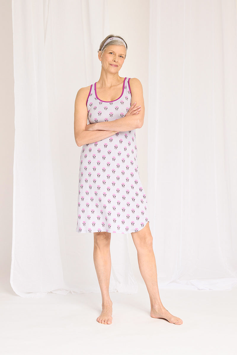 Laroe is 5'11", typically wears a size 6/8 and is wearing a size medium