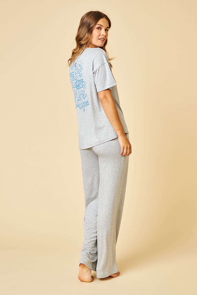 Model is wearing size S