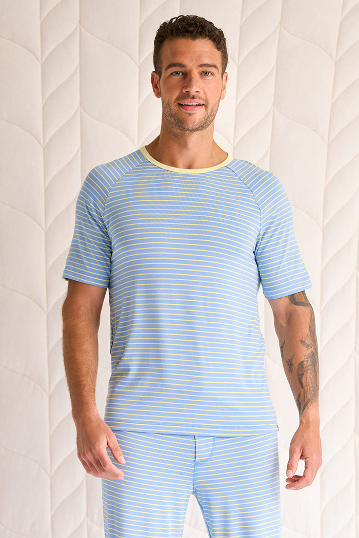 Adam is 6'1", typically wears a size 34 pant, has a 43" chest and a 32" inseam and is wearing a size medium.