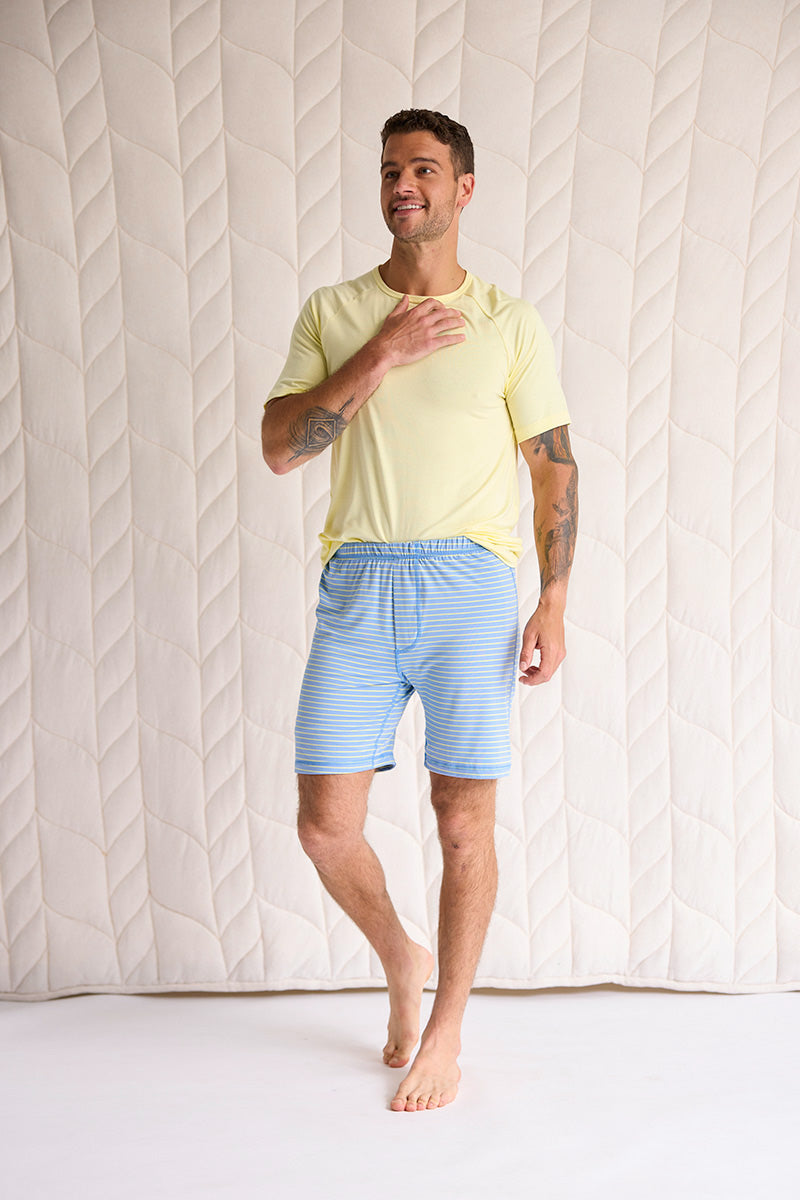 Adam is 6'1", typically wears a size 34 pant, has a 43" chest and a 32" inseam and is wearing a size medium.