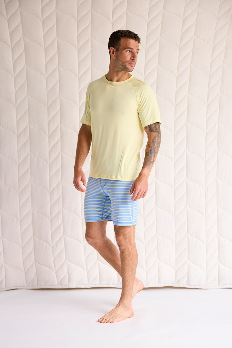 Adam is 6'1", typically wears a size 34 pant, has a 43" chest and a 32" inseam and is wearing a size medium.