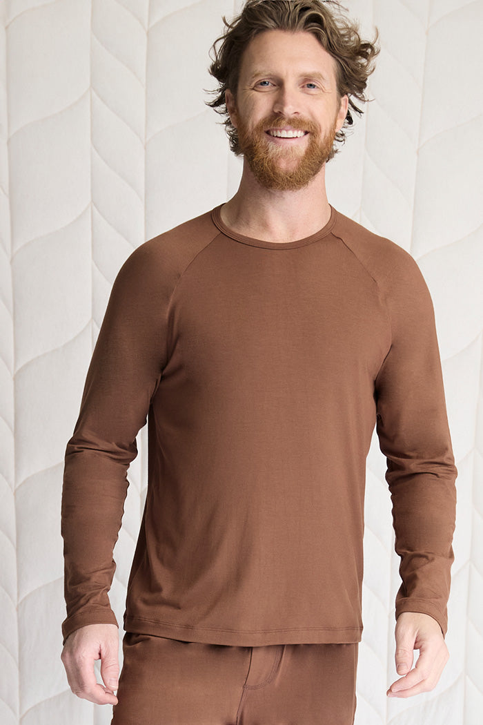 Matt is 6'2", typically wears a size 32 pant, has a 40" chest and is wearing size medium