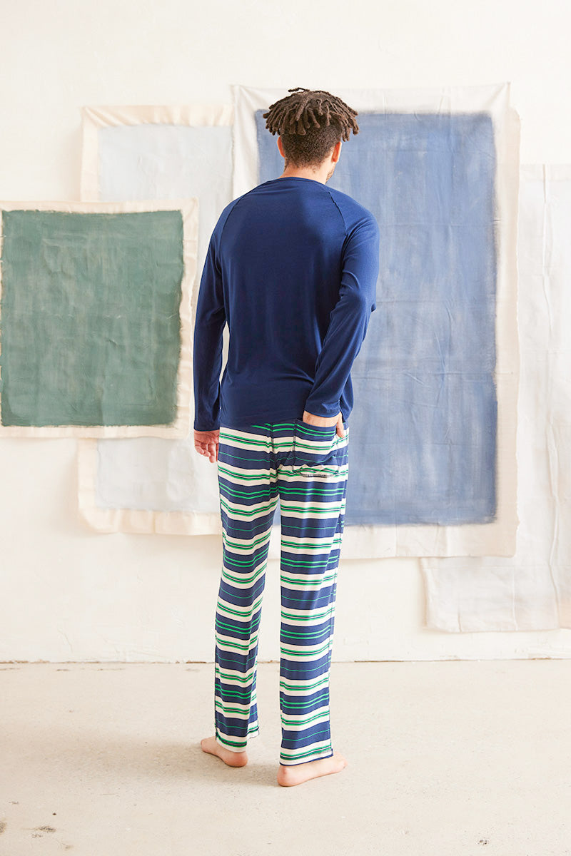 Trey is 6'2", typically wears a size 32 pant, has a 38" chest and is wearing a size medium