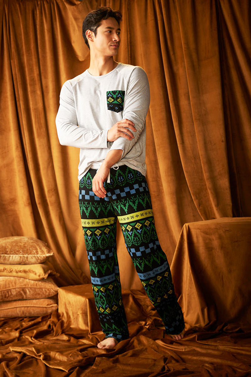 Aaron is 6'0", typically wears a size 30 pant, has a 40" chest and is wearing a small pant and medium top