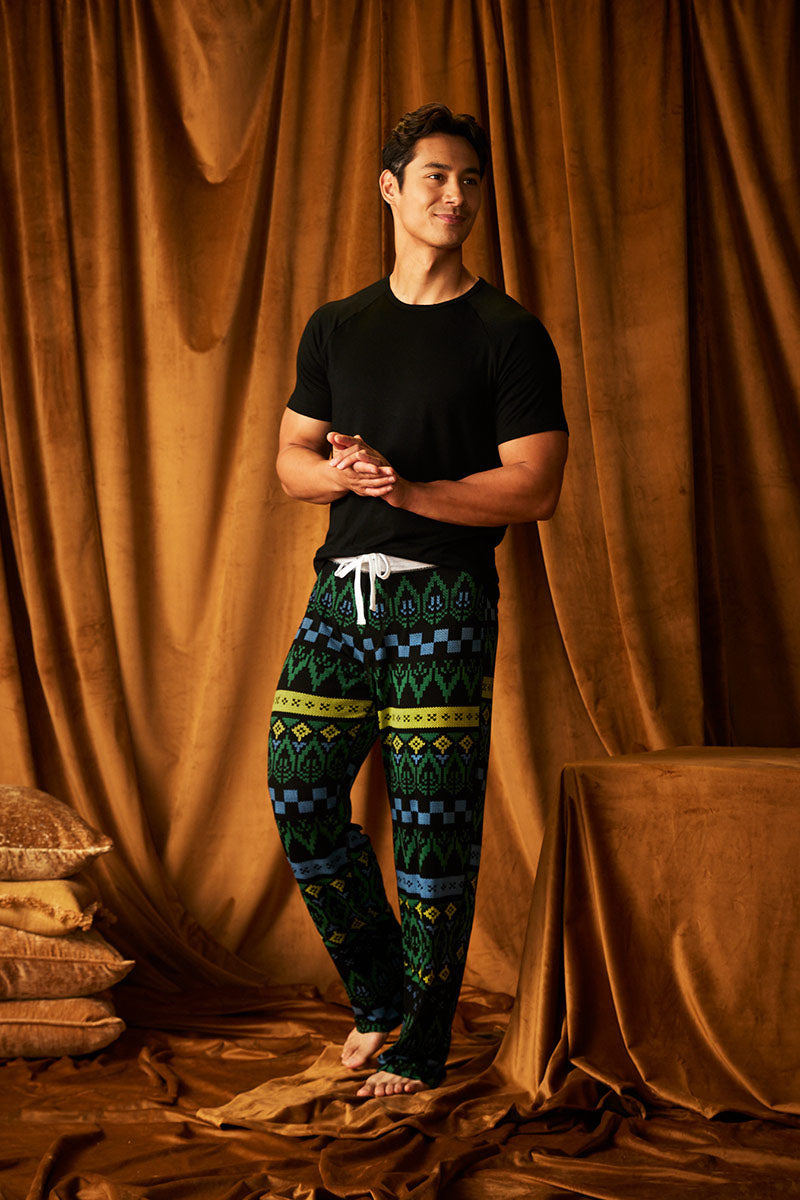 Aaron is 6'0", typically wears a size 30 pant, has a 40" chest and is wearing a small pant and medium top