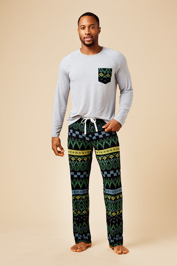 Brendan is 6'0", typically wears a size 32 pant, has a 40" chest and is wearing a size medium