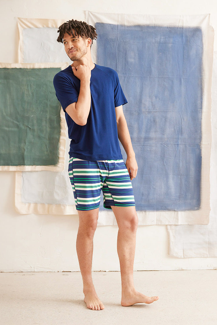 Trey is 6'2", typically wears a size 32 pant, has a 38" chest and is wearing a size medium