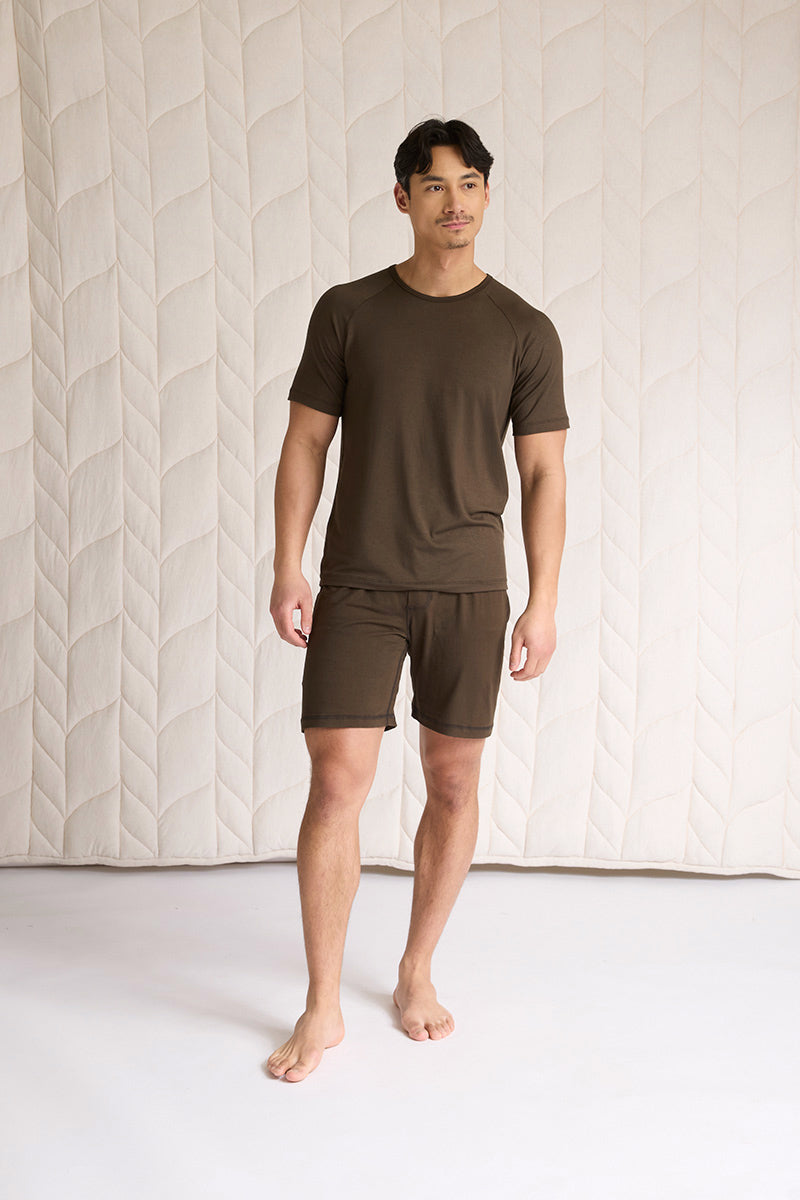 Aaron is 6'0", typically wears a size 30 pant, has a 40" chest and is a size medium