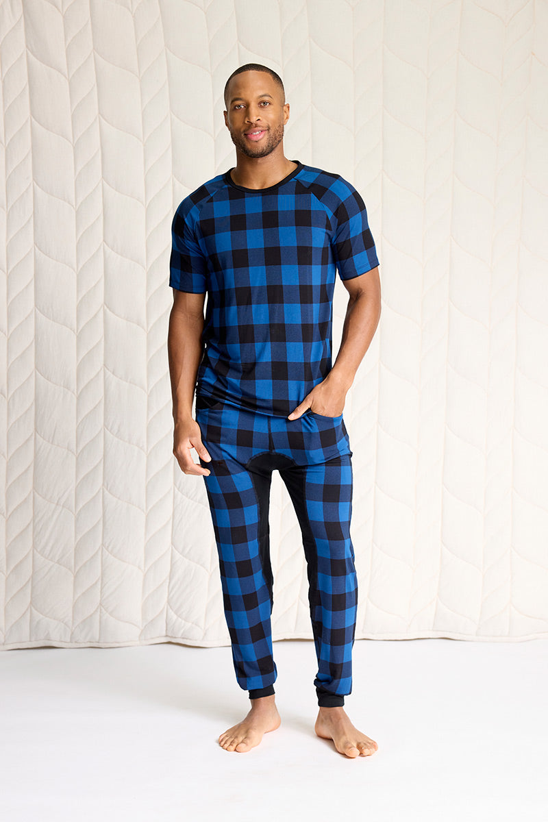 Brendan is 6'0", typically wears a size 32 pant, has a 40" chest and is wearing a size M