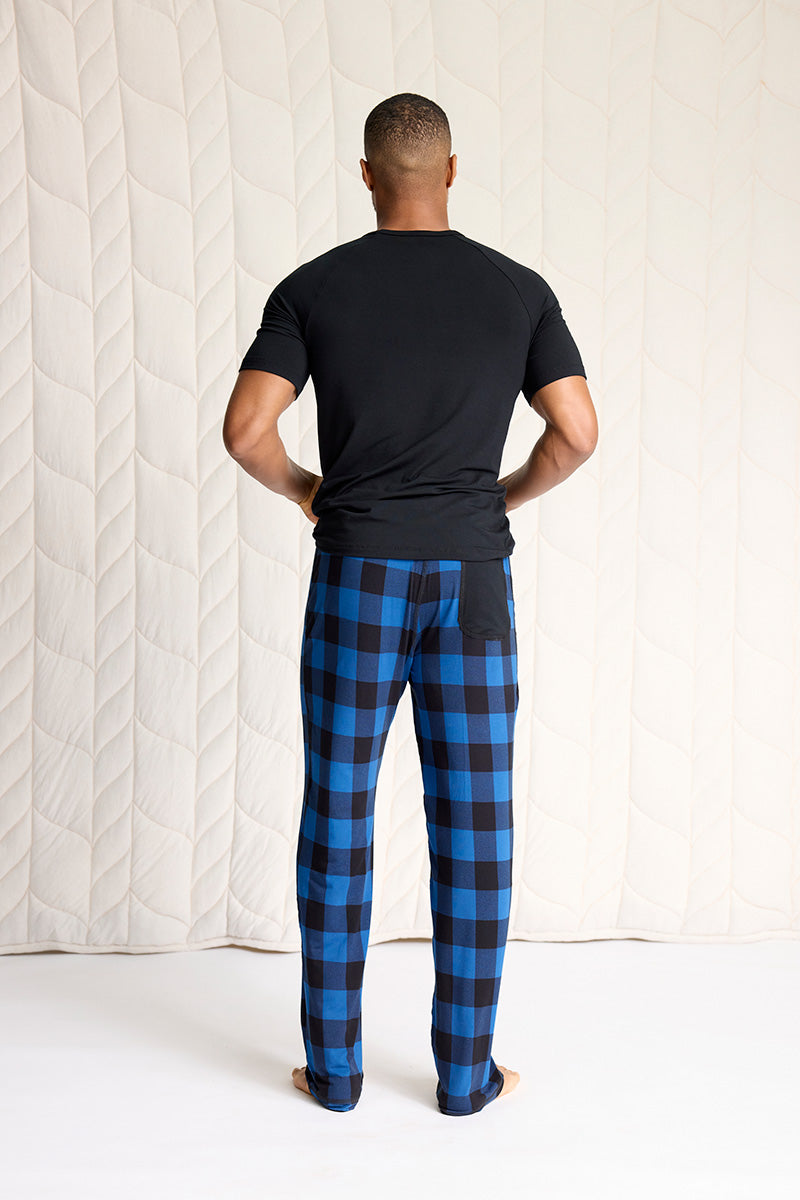 Brendan is 6'0", typically wears a size 32 pant, has a 40" chest and is wearing a size M