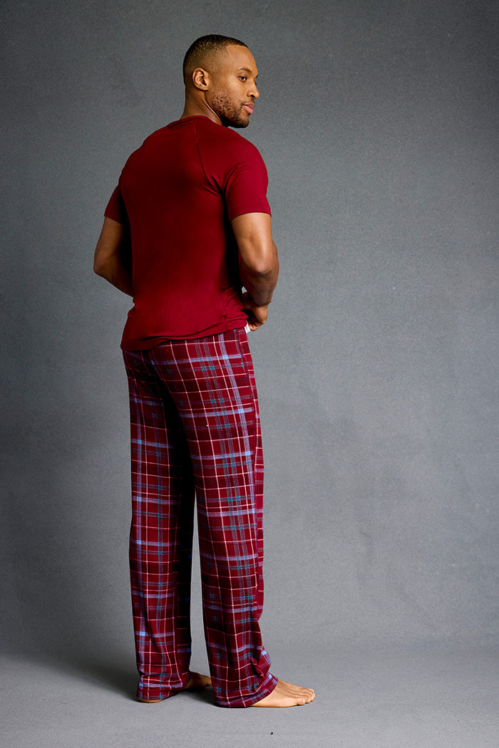 Brendan is 6'0", typically wears a size 32 pant, has a 40" chest and is wearing a size M