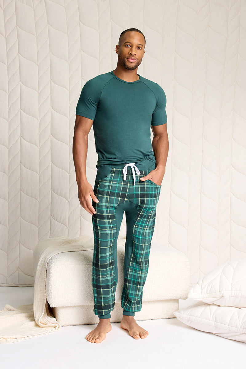 Brendan is 6'0", typically wears a size 32 pant, has a 40" chest and is wearing a size M