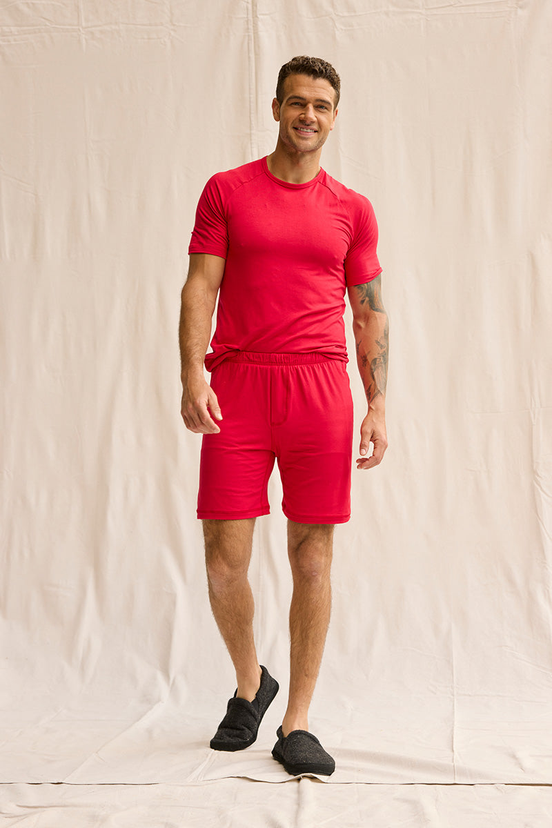 Adam is 6'1", typically wears a size 34 pant, has a 43" chest, a 32" inseam and is wearing a size medium