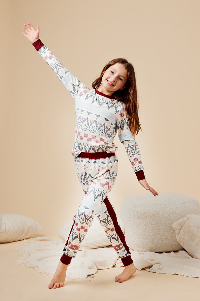 Tessa is 8 years old and is wearing a size 7/8