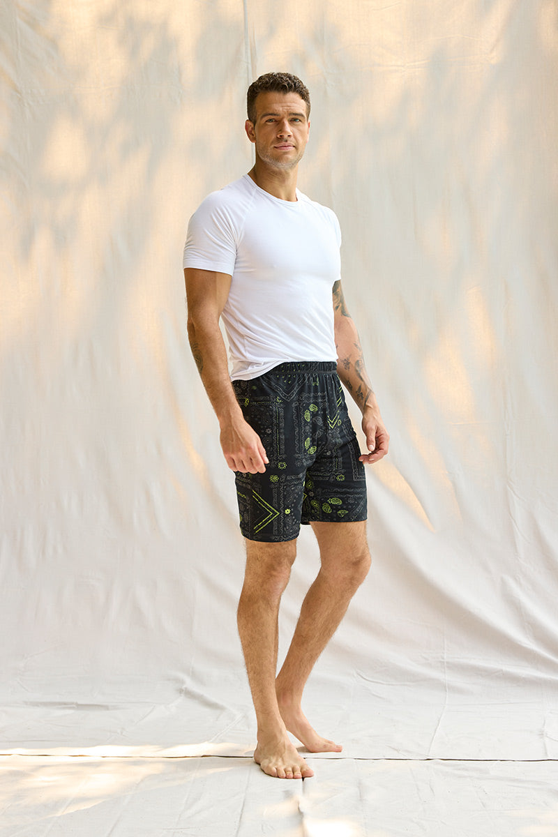 Adam is 6'1", typically wears a size 34 pant, has a 43" chest, a 32" inseam and is wearing a size medium