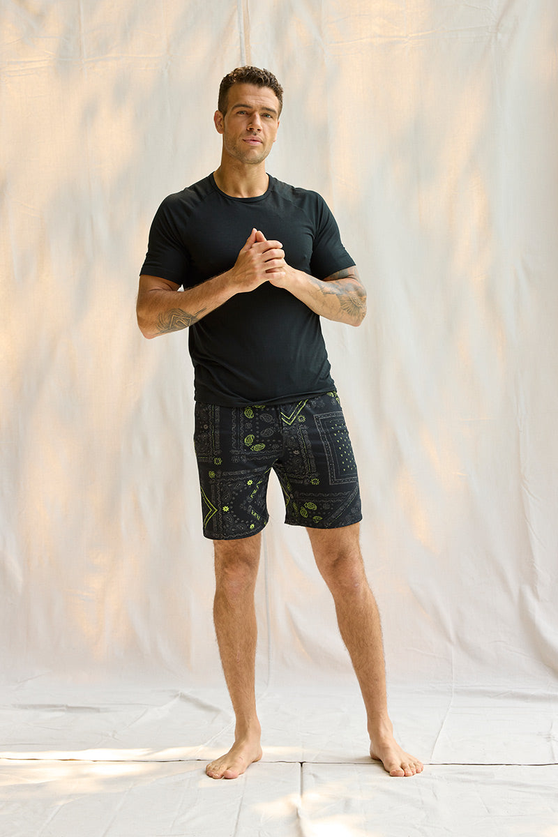 Adam is 6'1", typically wears a size 34 pant, has a 43" chest, a 32" inseam and is wearing a size medium