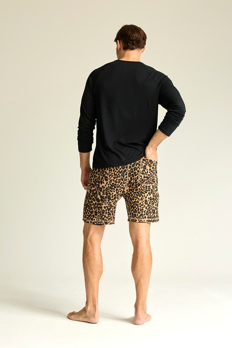 Matthew is 6'1", typically wears a size 32 pant, has a 42" chest and is wearing a size medium