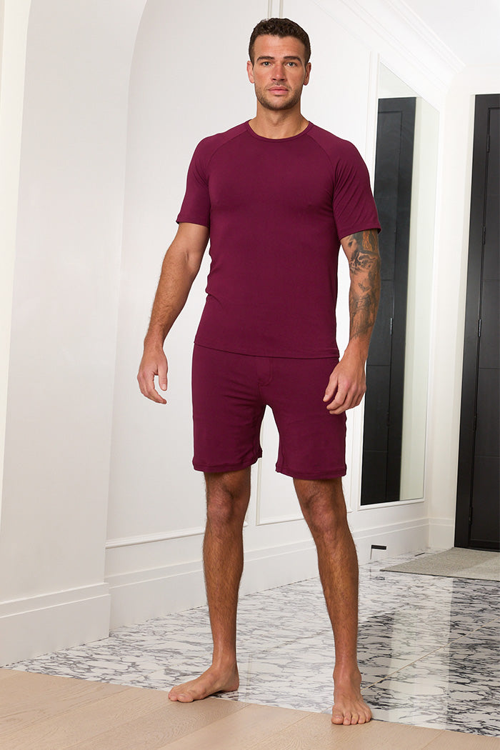 Adam is 6'1", typically wears a size 34 pant, has a 32" inseam and is wearing a size medium.