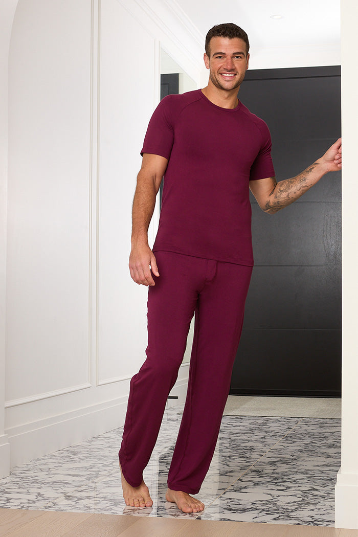 Adam is 6'1", typically wears a size 34 pant, has a 32" inseam and is wearing a size medium.
