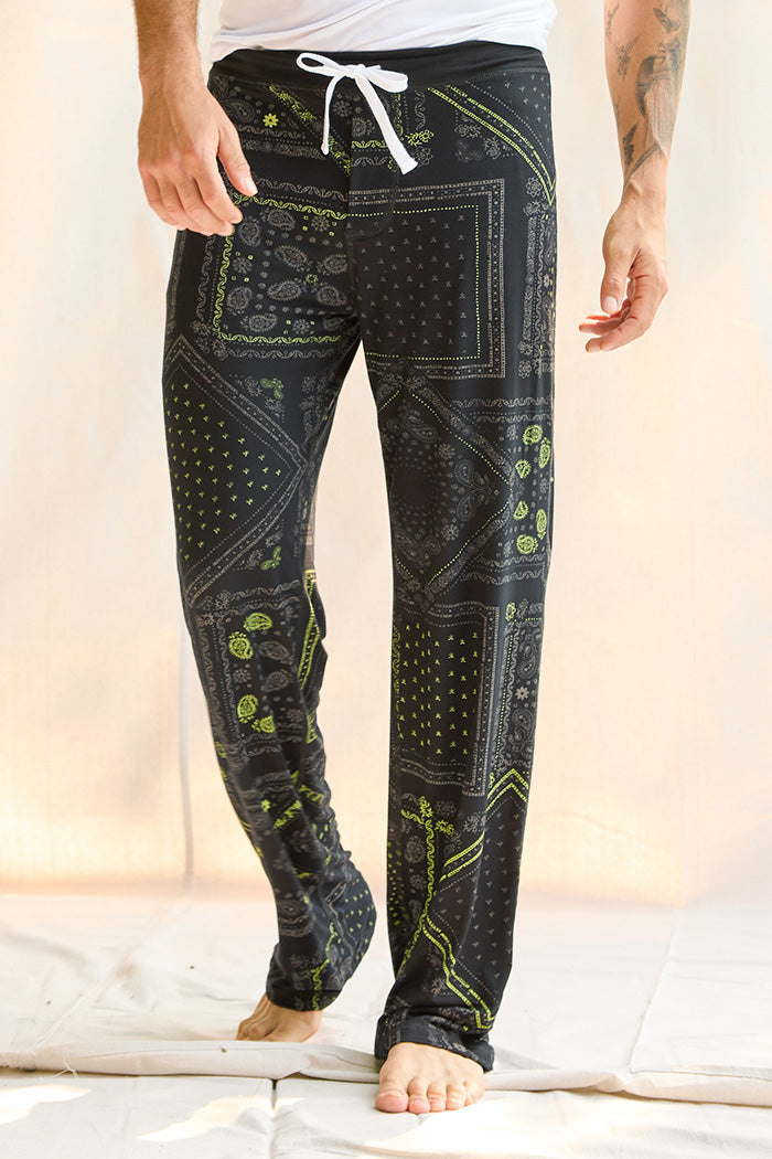 Adam is 6'1", typically wears a size 34 pant, has a 43" chest, a 32" inseam and is wearing a size medium