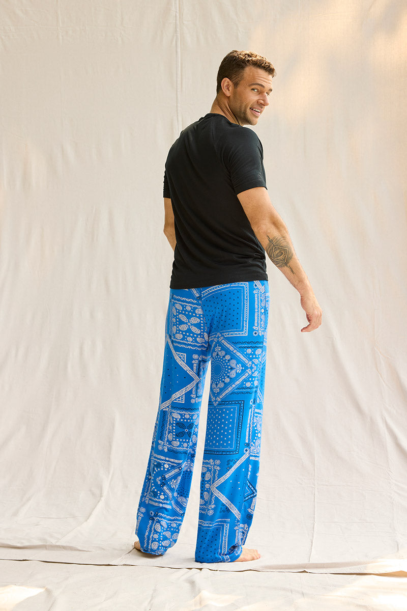 Adam is 6'1", typically wears a size 34 pant, has a 43" chest, a 32" inseam and is wearing a size medium