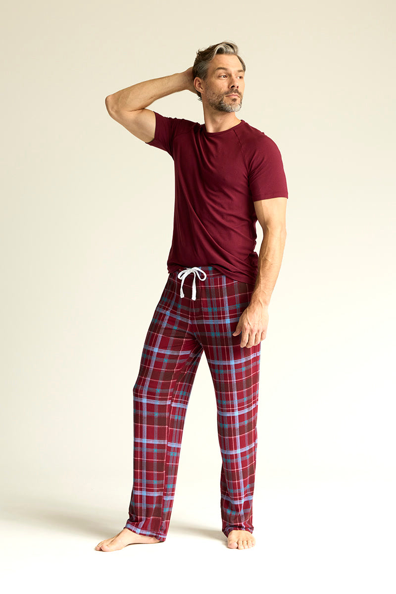 Matthew is 6'1", typically wears a size 32 pant, has a 42" chest and is wearing a size medium