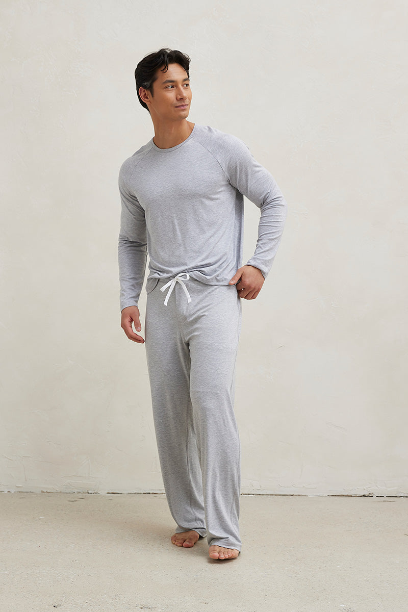 Aaron is 6'0", typically wears a size 30 pant, has a 40" chest and is wearing a small pant and medium top