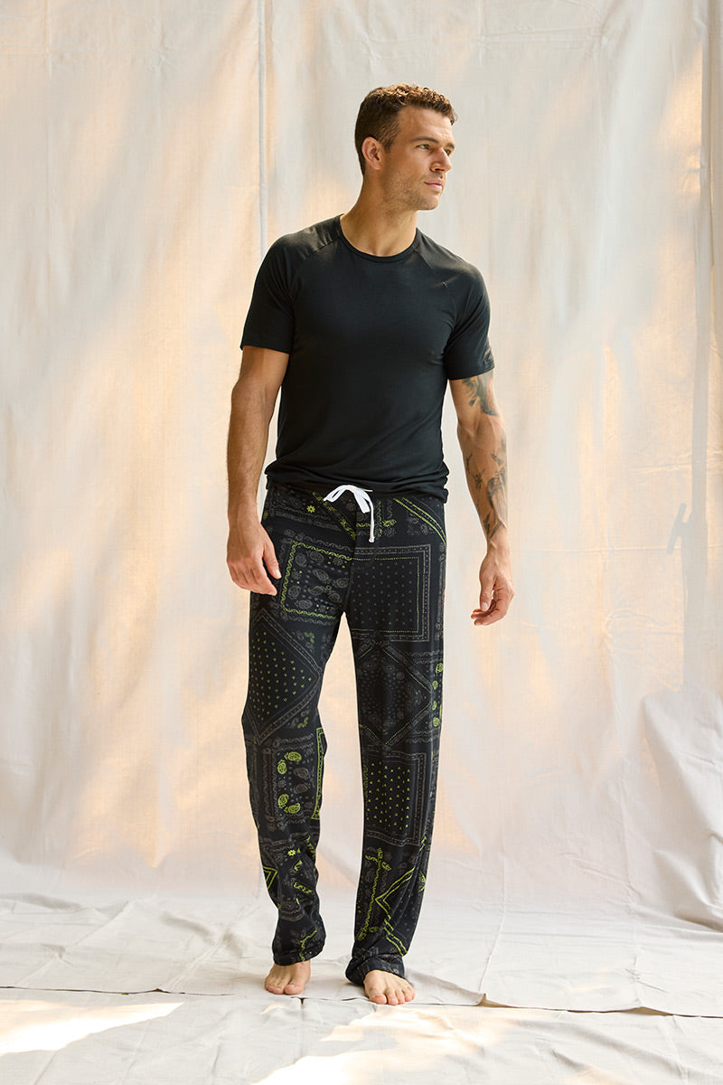 Adam is 6'1", typically wears a size 34 pant, has a 43" chest, a 32" inseam and is wearing a size medium