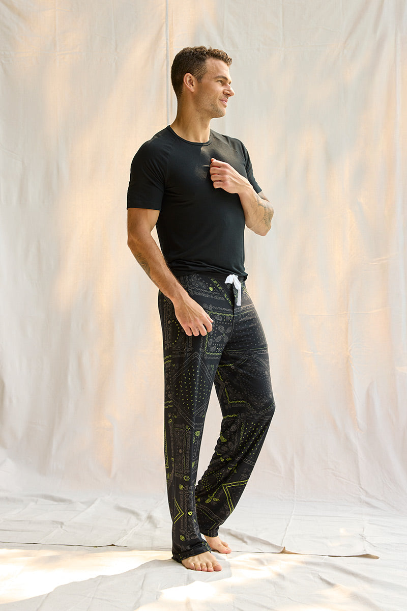 Adam is 6'1", typically wears a size 34 pant, has a 43" chest, a 32" inseam and is wearing a size medium