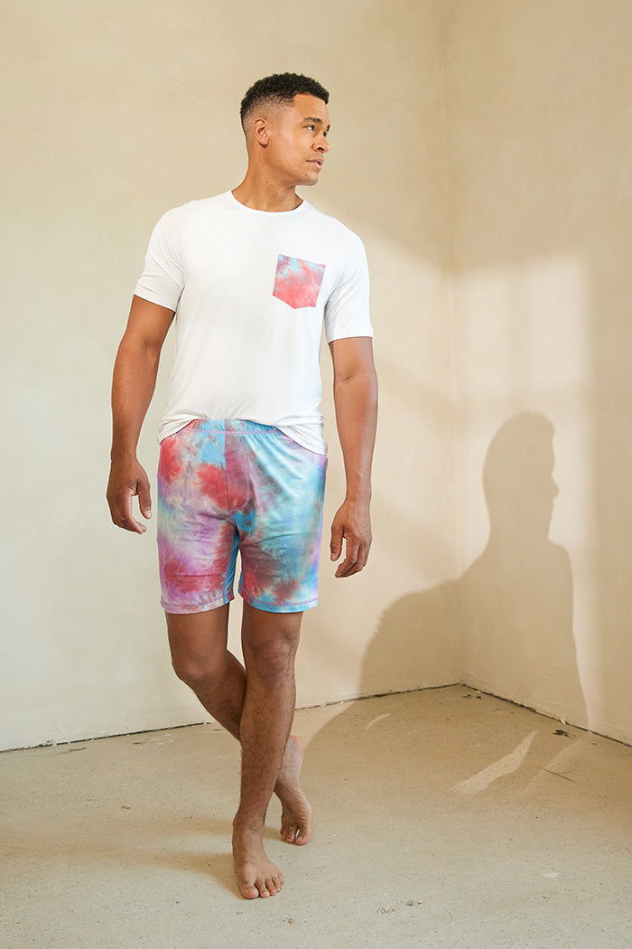 Stiver is 6'1", typically wears a size 33 pant, has a 40" chest, a 34" inseam and is wearing a size M