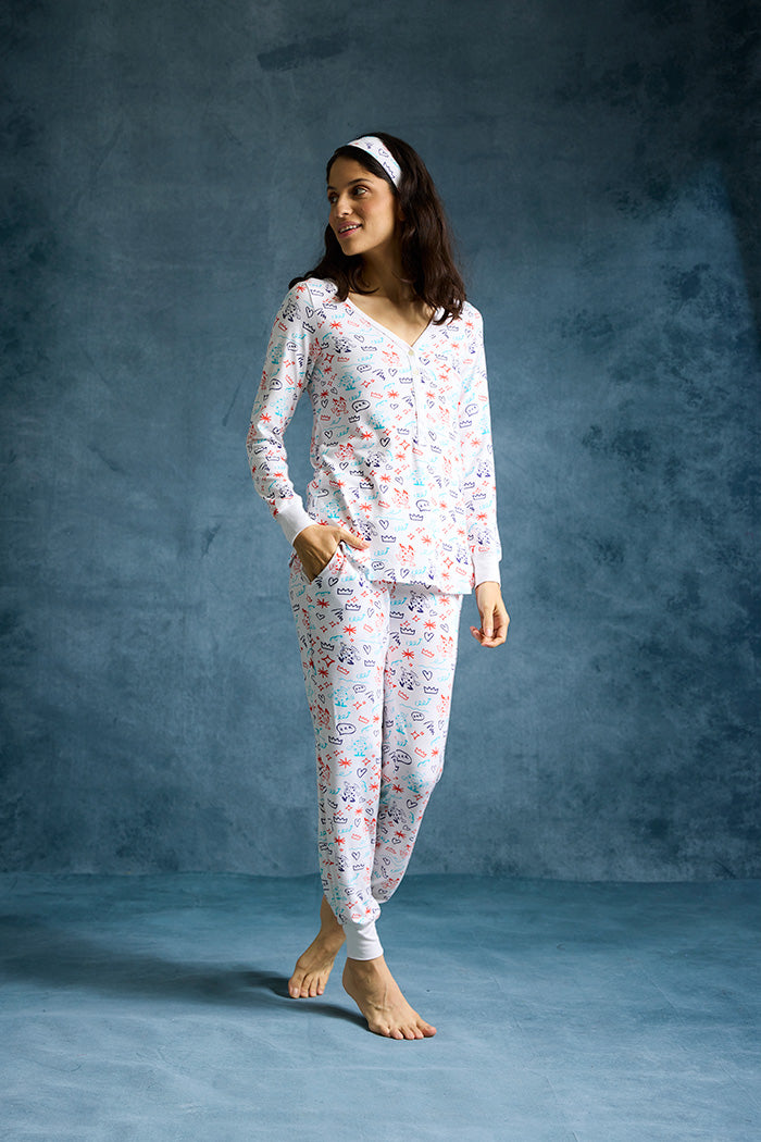 Lynn is 5'8", typically wears a size 2/4 and is wearing a size S