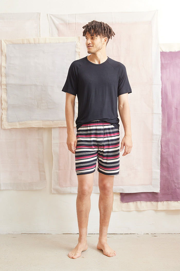 Trey is 6'2", typically wears a size 32 pant, has a 38" chest and is wearing a size medium