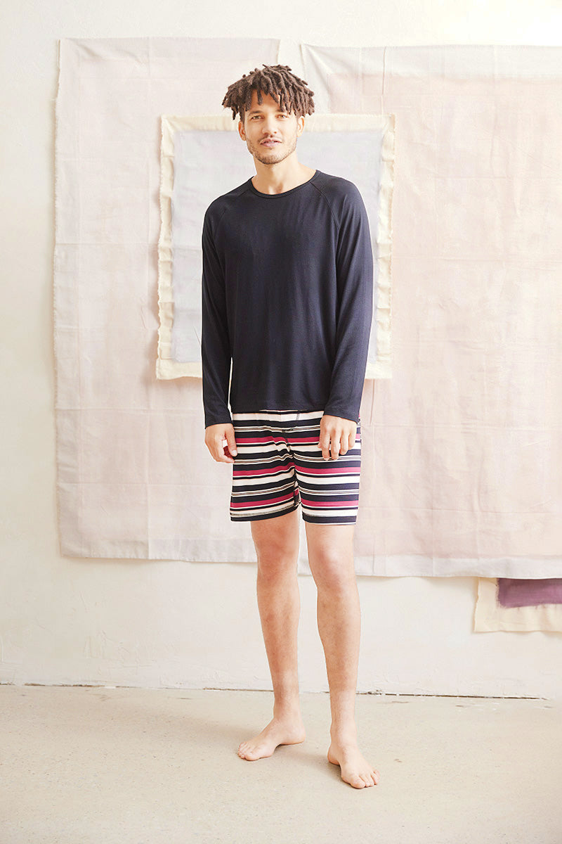 Trey is 6'2", typically wears a size 32 pant, has a 38" chest and is wearing a size medium