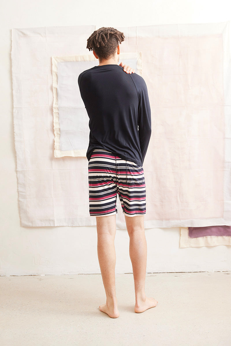 Trey is 6'2", typically wears a size 32 pant, has a 38" chest and is wearing a size medium