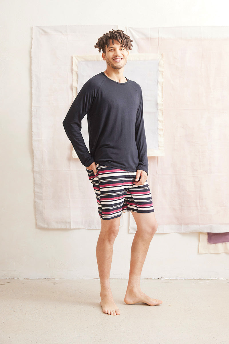 Trey is 6'2", typically wears a size 32 pant, has a 38" chest and is wearing a size medium