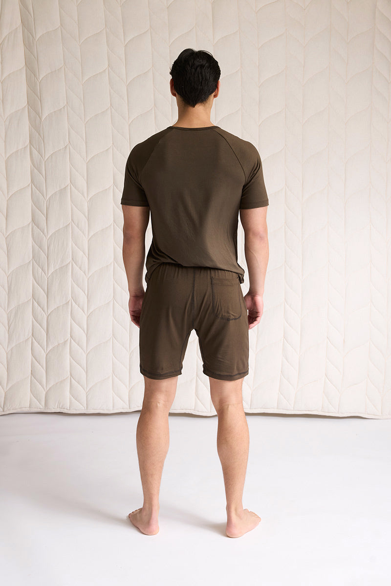 Aaron is 6'0", typically wears a size 30 pant, has a 40" chest and is a size medium