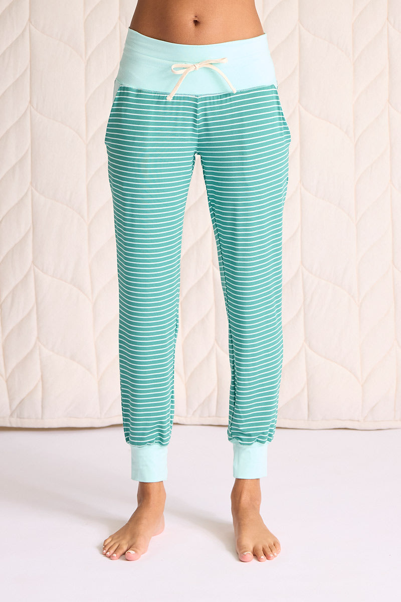 Tsanna is 5'10", typically wears a size 2 and is wearing a size small