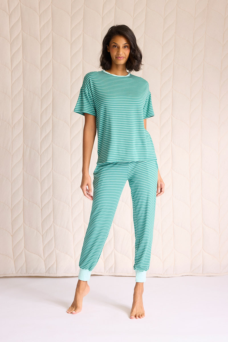 Tsanna is 5'10", typically wears a size 2 and is wearing a size small