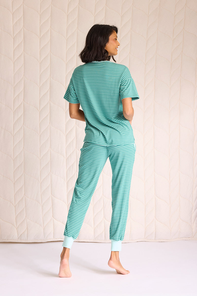 Tsanna is 5'10", typically wears a size 2 and is wearing a size small