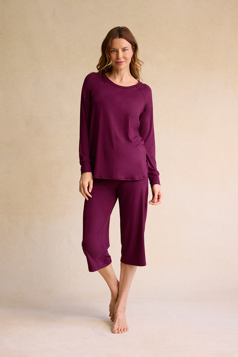 Carina is 5'8", typically wears a size 2 and is wearing a size small